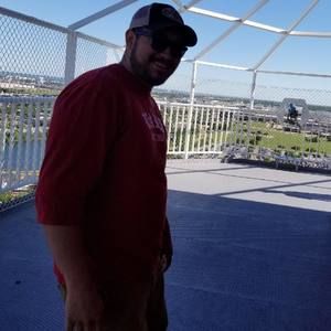 Meet your Posher, Dionicio